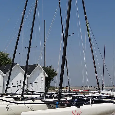 Du Chateau De La Caloterie בית נופש